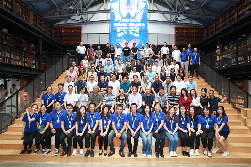 91抖音在线观看国际家居 与 MATCH麦取 签署战略合作伙伴